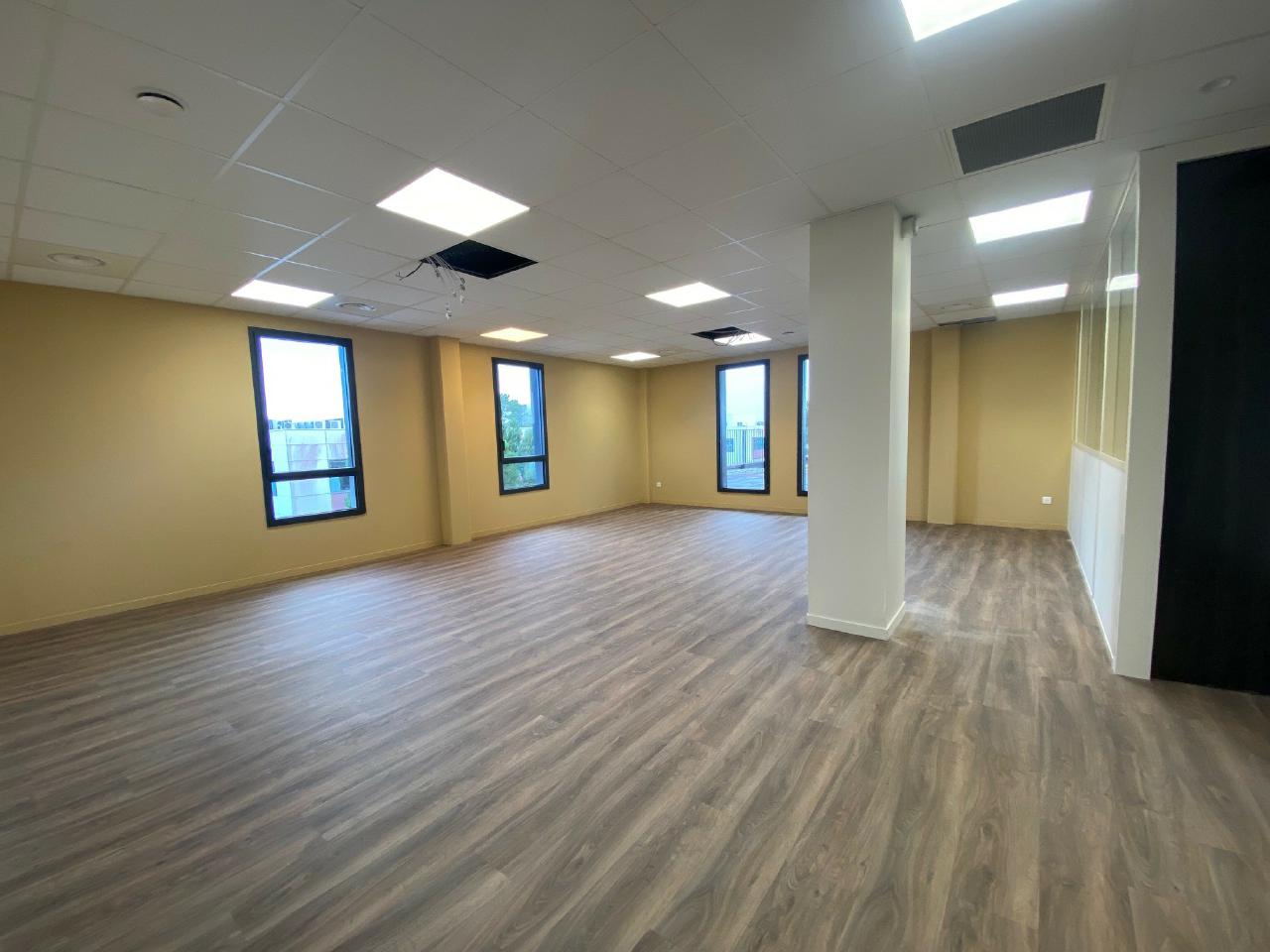 Bureau Pessac 749m² Location bureau Pessac Gironde OLBUR2425625 4